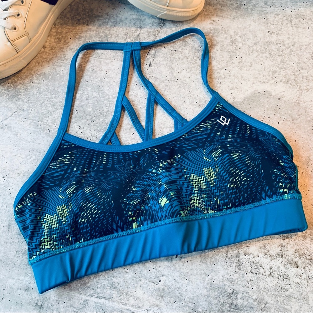 WORKOUT EMPIRE ATHLETIC SPORTS BRA CRISS CROSS TOP BLUE SIZE MEDIUM NEW